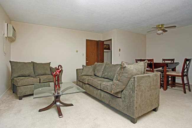 Clinton Manor Apartments