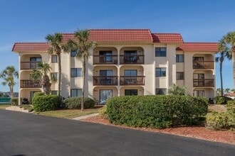 880-A1A A1A Beach Blvd in St. Augustine, FL - Foto de edificio - Building Photo