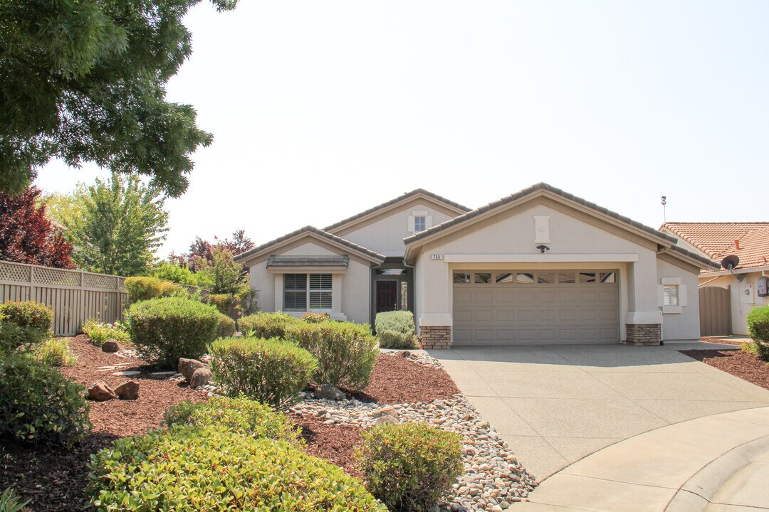 755 Waterfield Ct in Lincoln, CA - Building Photo