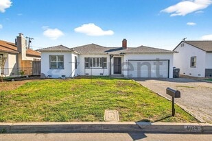 4029 Olive St in Chino, CA - Building Photo