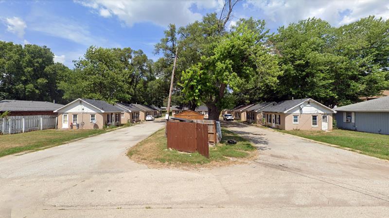 305 Meadow Ave in East Peoria, IL - Building Photo