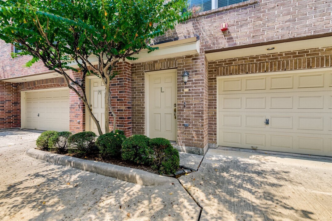 1913 Gillette St in Houston, TX - Building Photo