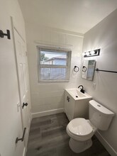 320 NE 13th Ave, Unit 04 in Boynton Beach, FL - Foto de edificio - Building Photo