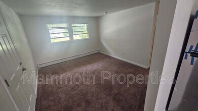 9 Emerald Dr in Barrington, NH - Building Photo - Building Photo