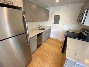 74 Ashford St, Unit 201 in Boston, MA - Building Photo - Building Photo
