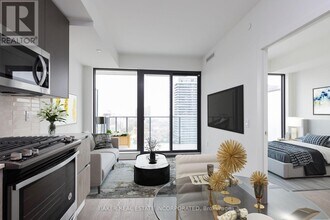 2A Church St in Toronto, ON - Building Photo - Building Photo