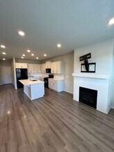 1672 NW Landon St in McMinnville, OR - Building Photo - Building Photo