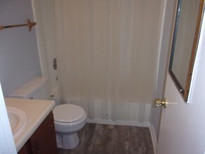 2463 Raymond Diehl Rd in Tallahassee, FL - Building Photo - Building Photo