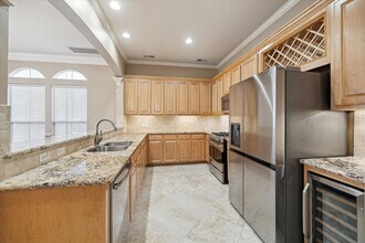 5413 Lillian St in Houston, TX - Foto de edificio - Building Photo