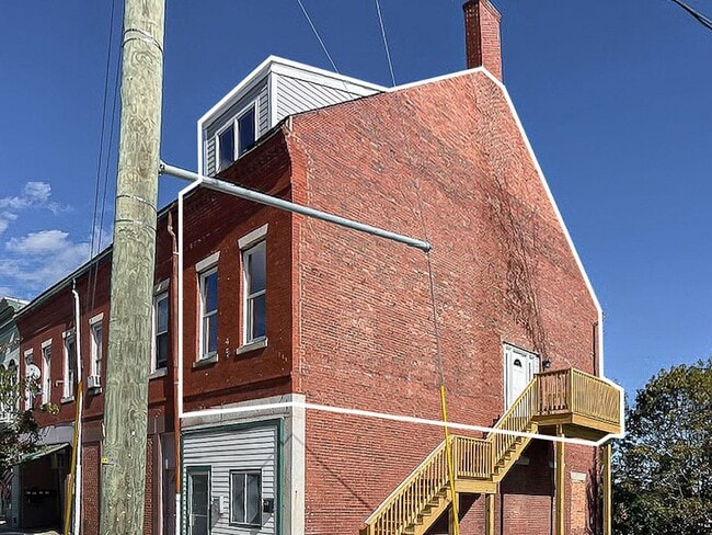 property at 90 High St