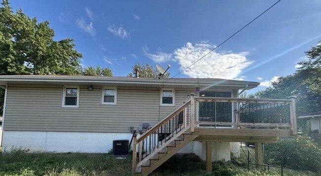 224 SW Kingscross Rd in Blue Springs, MO - Building Photo - Building Photo