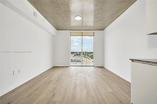 475 NE 125th St in North Miami, FL - Building Photo - Building Photo