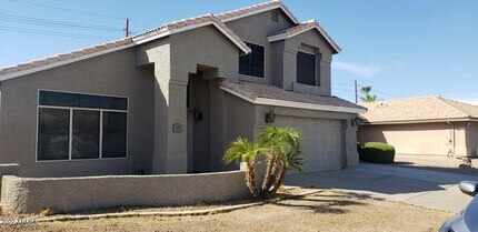 15002 S 47th St in Phoenix, AZ - Foto de edificio - Building Photo