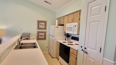 525 White River Dr in Myrtle Beach, SC - Foto de edificio - Building Photo