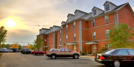 Serenity Court Apartments in Louisville, KY - Building Photo - Building Photo