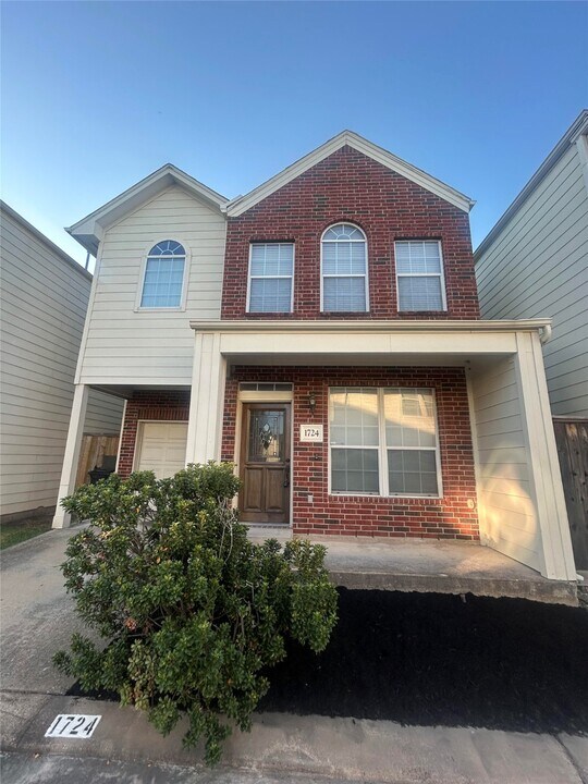 1724 Aden Mist Dr in Houston, TX - Building Photo