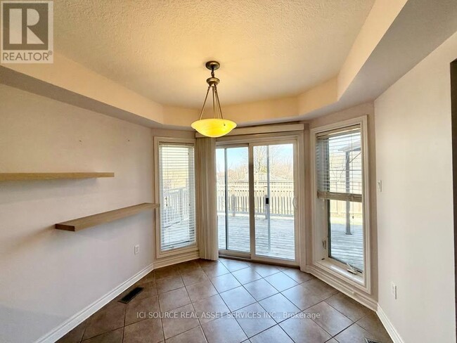 561 Isaiah Cres in Kitchener, ON - Building Photo - Building Photo