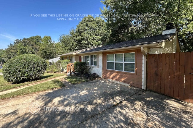 3237 Tulip Dr in Decatur, GA - Building Photo - Building Photo