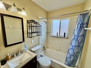 2577 S 700 E in Salt Lake City, UT - Building Photo - Building Photo