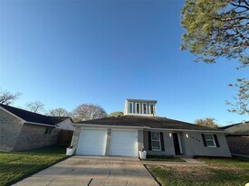 1309 Velma St in Deer Park, TX - Building Photo