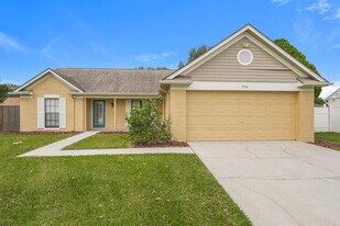 936 Sunridge Point Dr in Seffner, FL - Building Photo