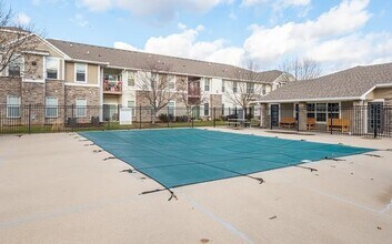 10325 Providence Dr, Unit 208 in Johnston, IA - Building Photo - Building Photo