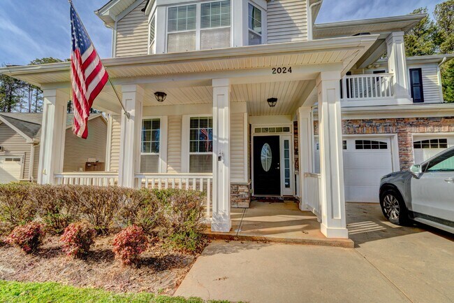 2024 Middleton Farm Dr in Belmont, NC - Building Photo - Building Photo