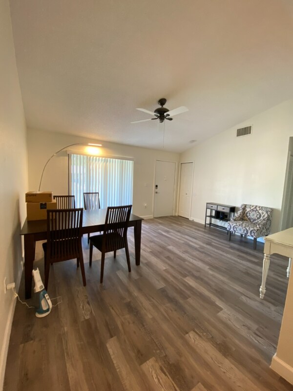 7448 Mitchell Ranch Rd in New Port Richey, FL - Building Photo - Building Photo