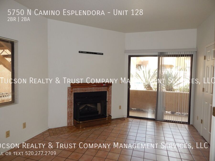 5750 N Camino Esplendora in Tucson, AZ - Building Photo