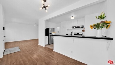 12808 Matteson Ave in Los Angeles, CA - Building Photo - Building Photo