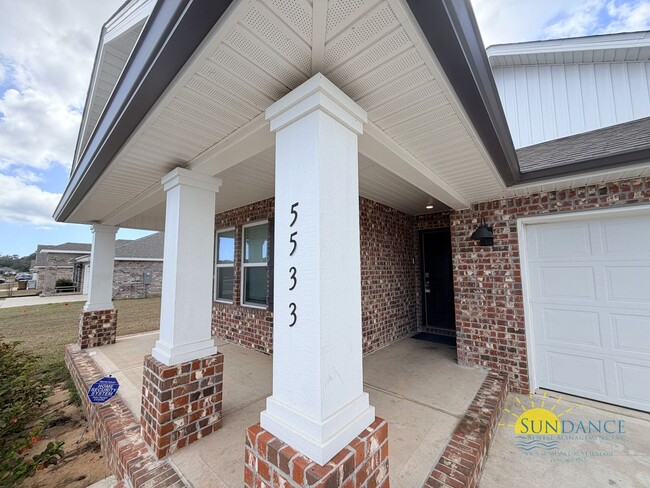 5533 Silverbell Dr in Milton, FL - Building Photo - Building Photo