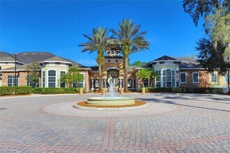 10209 Courtney Palms Blvd in Tampa, FL - Building Photo - Building Photo