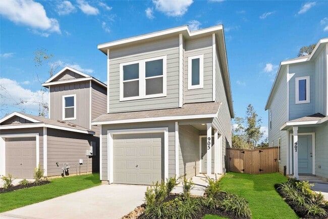 905 Pertuso Ln in Huffman, TX - Foto de edificio - Building Photo