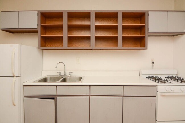 730 W Roscoe St, Unit A05C in Chicago, IL - Foto de edificio - Building Photo