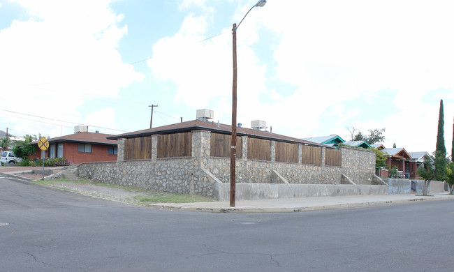 2601 Pershing Dr in El Paso, TX - Building Photo - Building Photo