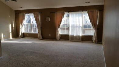 4041 Cornerstone Dr in Canton, MI - Building Photo - Building Photo