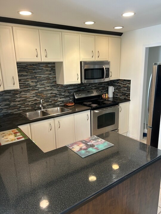 12410 Giants Head Rd in Summerland, BC - Building Photo