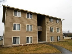 Marina Apartments in Umatilla, OR - Building Photo