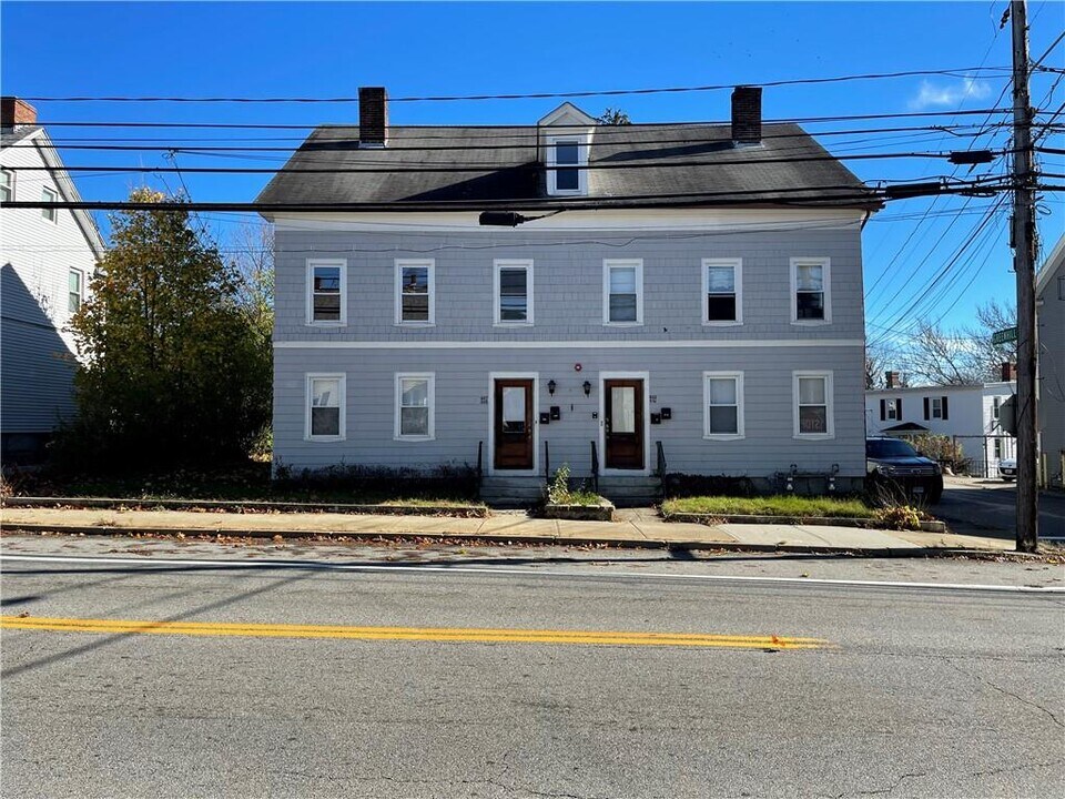 661 Providence St Photo