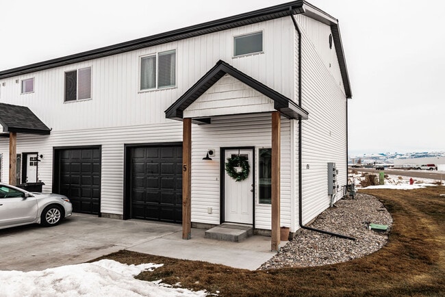 165 Anderson Road, Unit #2 in Shelley, ID - Building Photo - Building Photo
