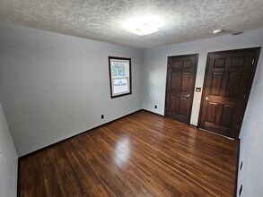 868 Park Ave in Dickinson, ND - Foto de edificio - Building Photo