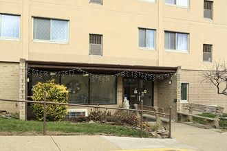 Conneaut Manor Apartments in Conneaut, OH - Building Photo - Building Photo