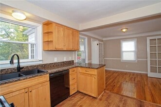 21015 Halworth Rd in Shaker Heights, OH - Building Photo - Building Photo