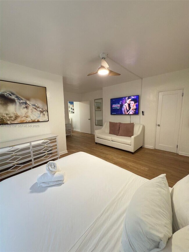 545 Michigan Ave in Miami Beach, FL - Building Photo - Building Photo