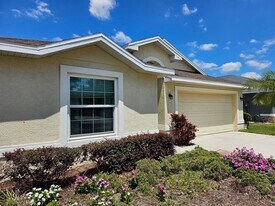 5144 Lansdowne Way in Palmetto, FL - Building Photo