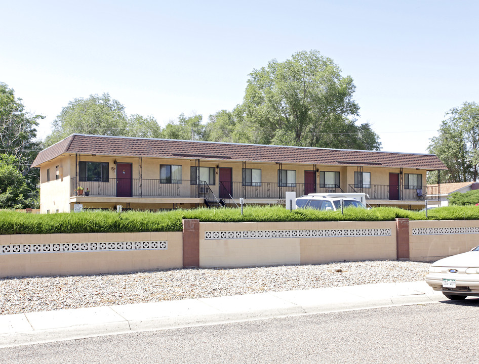 Himes Apartments in Pueblo, CO - Building Photo