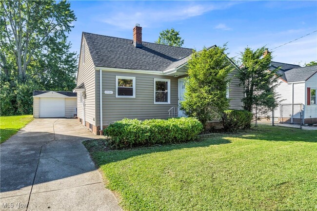 17106 Holly Hill Dr in Cleveland, OH - Building Photo - Building Photo