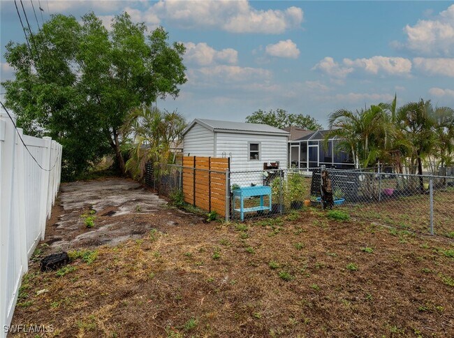 property at 1228 SE 24th Ave