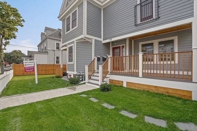 19 Warner St in Boston, MA - Building Photo - Building Photo