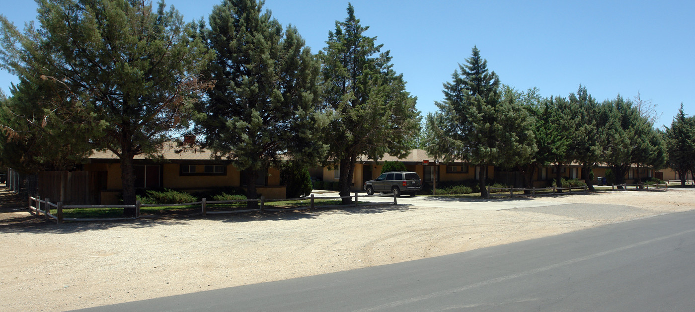 16021 Sago Rd in Apple Valley, CA - Building Photo